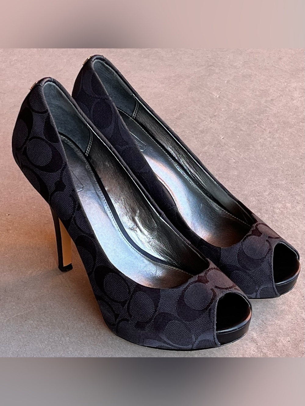 Coach Caya Signature C Monogram Pumps Black Jacquard Stiletto Heels Size 8 B